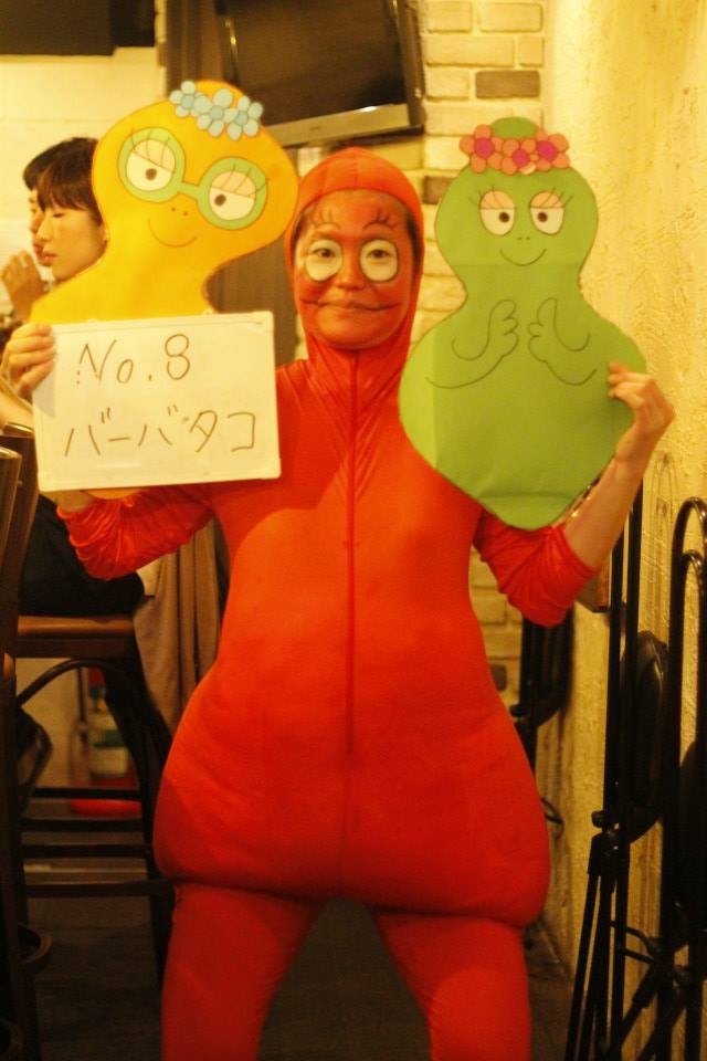 昨年のスタッフさんの仮装はバーバファミリーでした
